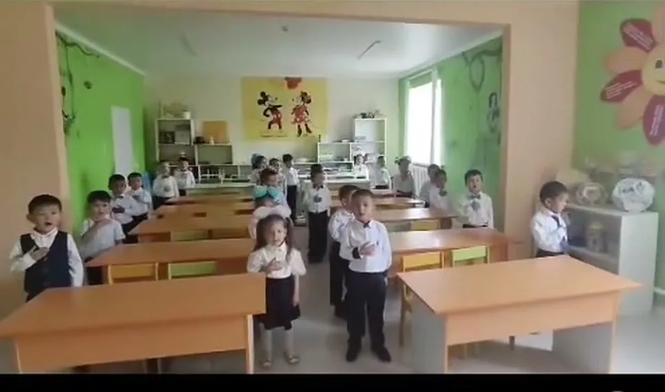 Занятие в классе подготовительной группы